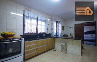 Imagem 10: Casa Jardim Social. Churrasqueira, Varanda, Guarda roupae340m² de Área