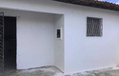 Imagem 5: Vendo casas. Varanda, 1 Banheiroe2 Dormitórios