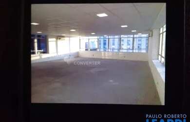 Imagem: O depósito possui 4 Vagas na garagem e 126m² de Área e está