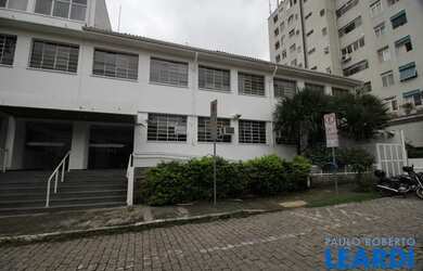 Imagem: O depósito possui 2.412m² de Área e está localizado em