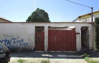 Imagem: A casa possui 3 Dormitórios, 1 Banheiro, 75m² de Área e