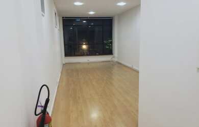 Imagem: O depósito possui 40m² de Área e está localizado em Barra