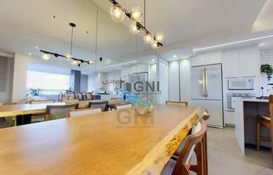 Imagem: O apartamento possui 1 Dormitório, 2 Banheiros, 2 Vagas na