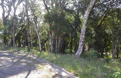 Imagem: O terreno possui 465m² de Área e está localizado em Gramado