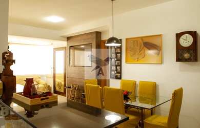 Imagem: O apartamento possui 3 Dormitórios, 2 Banheiros, 2 Vagas na