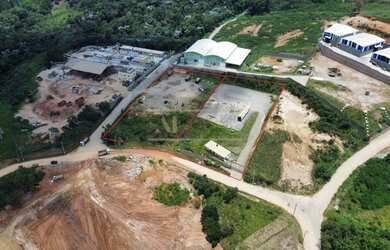 Imagem: O terreno possui 5.000m² de Área e está localizado em Chácaras