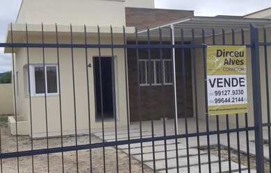 Imagem: A casa possui 3 Dormitórios, 1 Banheiro, 1 Vaga na garagem