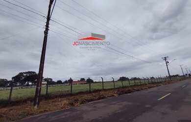 Imagem: O terreno possui 80.000m² de Área e está localizado em São