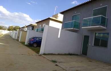 Imagem: A casa em condomínio possui 2 Dormitórios, 1 Banheiro, 2 Vagas