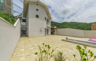 Imagem 2: Casa com vista panorâmica em Balneário Camboriú