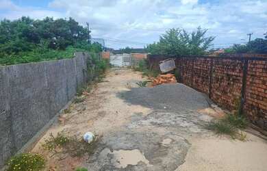 Imagem: O terreno possui 408m² de Área e está localizado em Olho