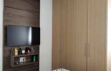 Imagem: O apartamento possui 1 Dormitório, 1 Banheiro, 1 Vaga na garagem