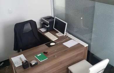 Imagem: O depósito possui 30m² de Área e está localizado em Centro