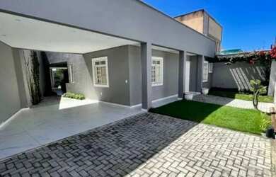 Imagem: A casa possui 3 Dormitórios, 3 Banheiros, 2 Vagas na garagem