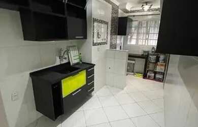 Imagem: O apartamento possui 2 Dormitórios, 1 Banheiro, 1 Vaga na garagem