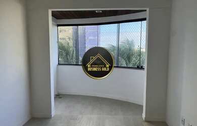 Imagem: O apartamento possui 3 Dormitórios, 1 Banheiro, 2 Vagas na