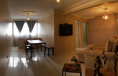 Imagem: O apartamento possui 3 Dormitórios, 2 Banheiros, 70m² de Área