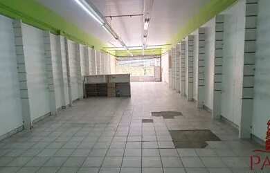 Imagem: O depósito possui 275m² de Área e está localizado em Centro