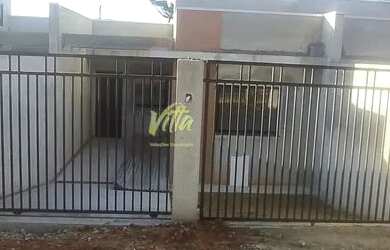 Imagem: A casa possui 2 Dormitórios, 1 Banheiro, 2 Vagas na garagem