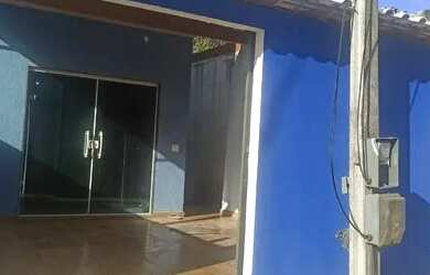 Imagem: A casa possui 2 Dormitórios, 2 Banheiros, 1 Vaga na garagem