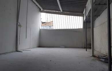 Imagem: O depósito possui 385m² de Área e está localizado em Vila