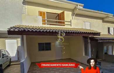 Imagem: A casa possui 2 Dormitórios, 2 Banheiros, 2 Vagas na garagem