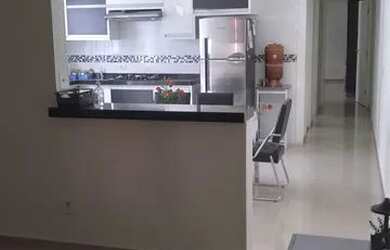 Imagem: A casa possui 2 Dormitórios, 2 Banheiros, 3 Vagas na garagem