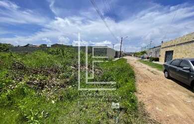 Imagem: O terreno possui 350m² de Área e está localizado em Barra