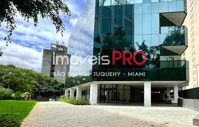 Imagem: O depósito possui 5 Vagas na garagem, 4.016m² de Área e