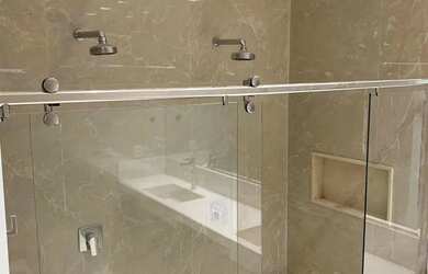 Imagem 16: Jardins Milão, Casa Térrea, 4 suítes com 340 m2, semi mobiliada, oportunidade