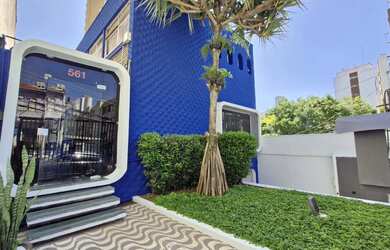 Imagem: O depósito possui 5 Vagas na garagem, 430m² de Área e está