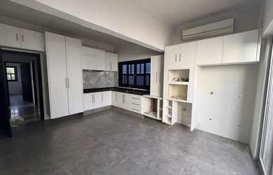 Imagem: A casa em condomínio possui 3 Dormitórios, 2 Banheiros, 4