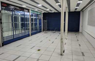 Imagem 1: Loja para locação na região Santa Efigênia com 220m², mais mezanino e porta automática