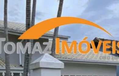 Imagem: A casa possui 3 Dormitórios, 2 Banheiros, 1 Vaga na garagem