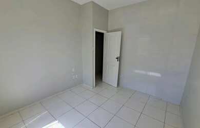 Imagem 8: Monteiro Lopes, 2 quartos em Frente a praça Batista Campos .NASCENTE...