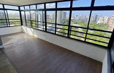 Imagem: O apartamento possui 4 Dormitórios, 5 Banheiros, 3 Vagas na