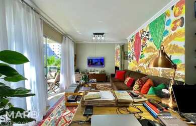 Imagem: O apartamento possui 4 Dormitórios, 4 Banheiros, 1 Vaga na