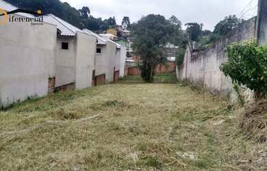 Imagem: O terreno possui 500m² de Área e está localizado em Tingui