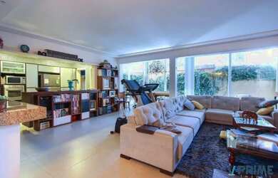 Imagem 7: Casa com 327m² de área privativa, oferecendo 3 dormitórios, sendo 3...