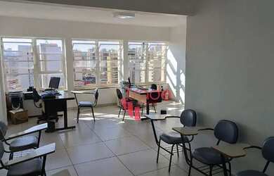 Imagem: O depósito possui 38m² de Área e está localizado em Centro