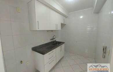 Imagem: O apartamento possui 2 Dormitórios, 2 Banheiros, 2 Vagas na