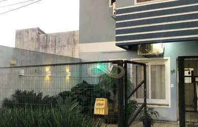 Imagem: A casa possui 3 Dormitórios, 2 Banheiros, 85m² de Área e