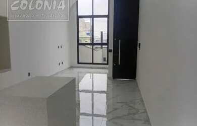 Imagem: A casa possui 3 Dormitórios, 2 Banheiros, 3 Vagas na garagem