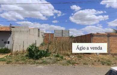 Imagem: O terreno possui 200m² de Área e está localizado em Carolina