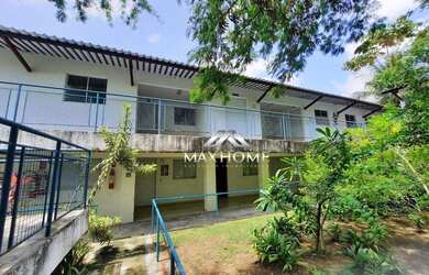 Imagem: A casa em condomínio possui 5 Dormitórios, 5 Banheiros, 1.211m²