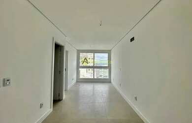 Imagem: O studio possui 1 Dormitório, 2 Banheiros, 1 Vaga na garagem