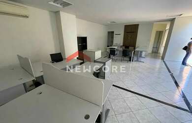 Imagem: O depósito possui 196m² de Área e está localizado em Centro