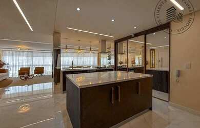 Imagem 13: Luxuoso Apartamento de 3 Dormitórios na Av. Rio Branco/Centro de Florianópolis