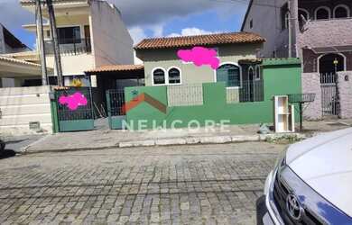 Imagem: A casa possui 5 Dormitórios, 5 Banheiros, 1 Vaga na garagem