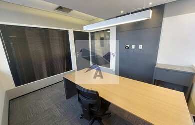 Imagem: O depósito possui 5 Vagas na garagem e 503m² de Área e está